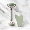 Drainage lymphatique visage au gua sha - LYN Beauty.