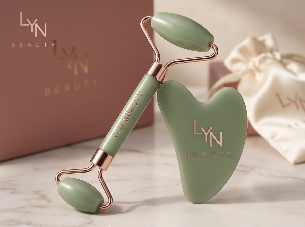 Coffret Gua Sha & Rouleau Visage Sculptant en Pierre Minérale — LYN Beauty™ — logo LYN Beauty